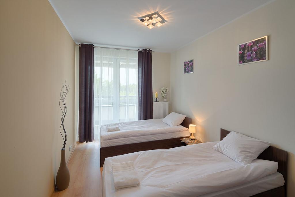 City Aparthotel Ochota Варшава Стая снимка