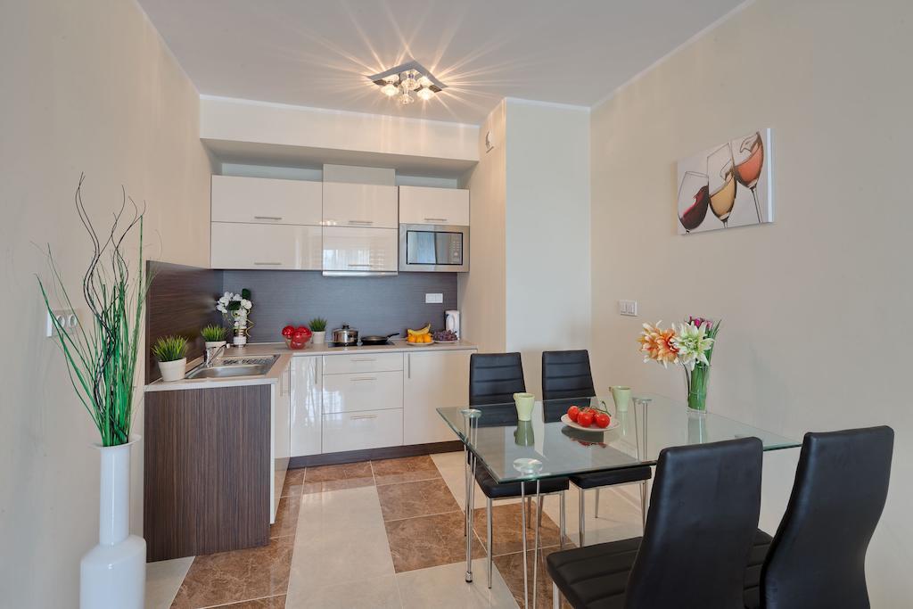 City Aparthotel Ochota Варшава Стая снимка